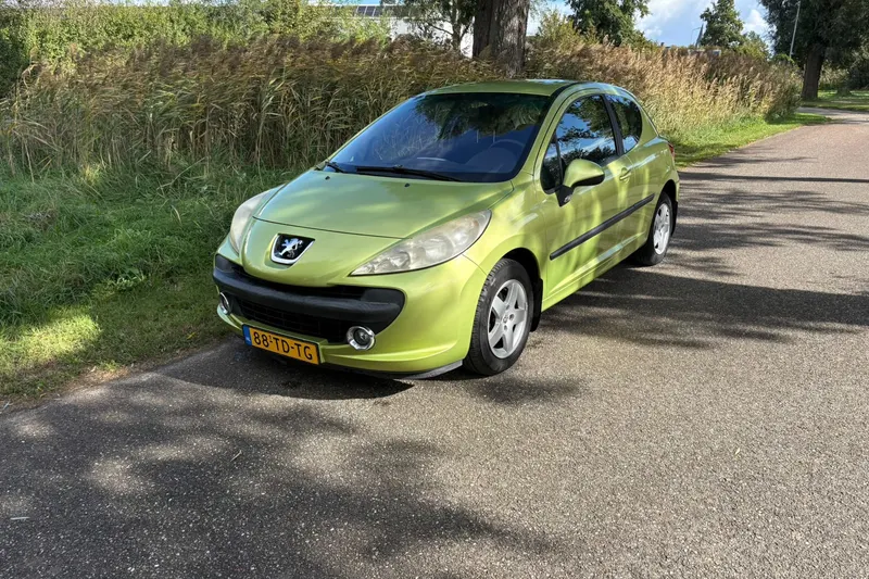 Peugeot 207 (2006)