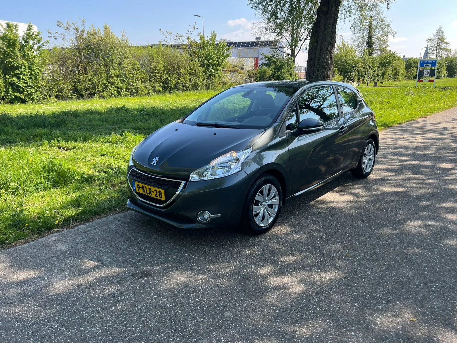 Peugeot 208 (2013) — foto 1
