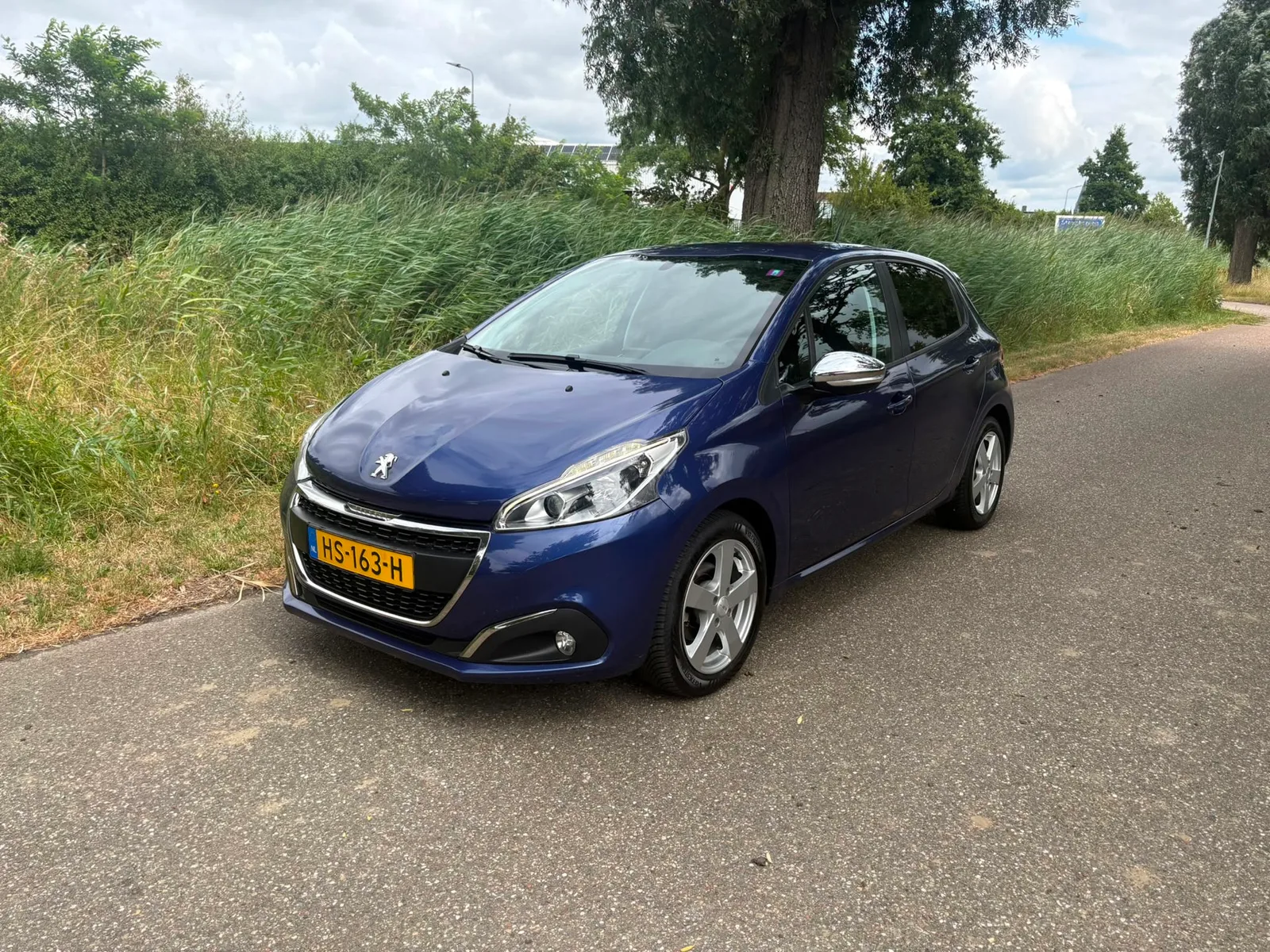 Peugeot 208 (2016) — foto 1