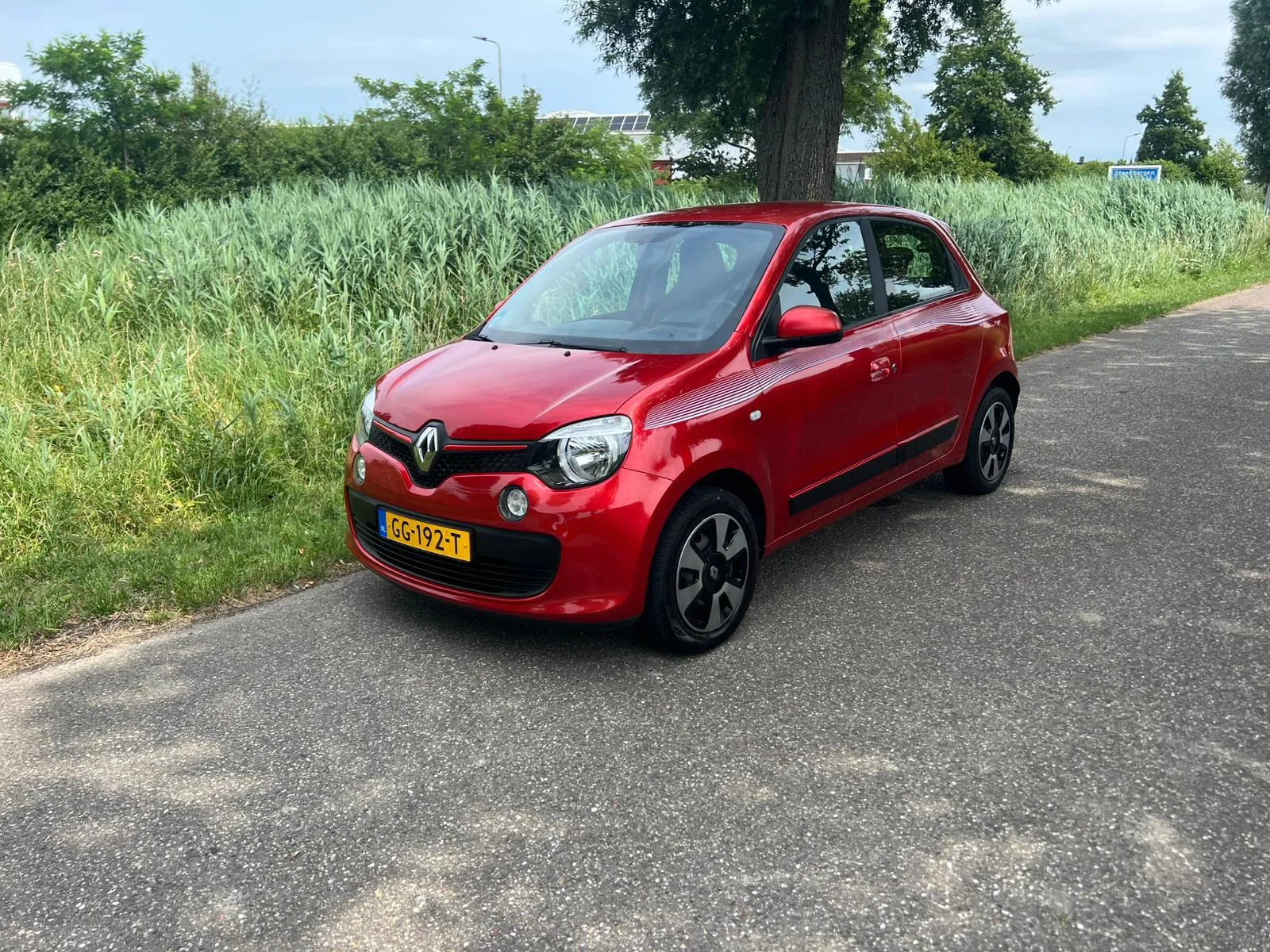 Renault Twingo (2015) — foto 1