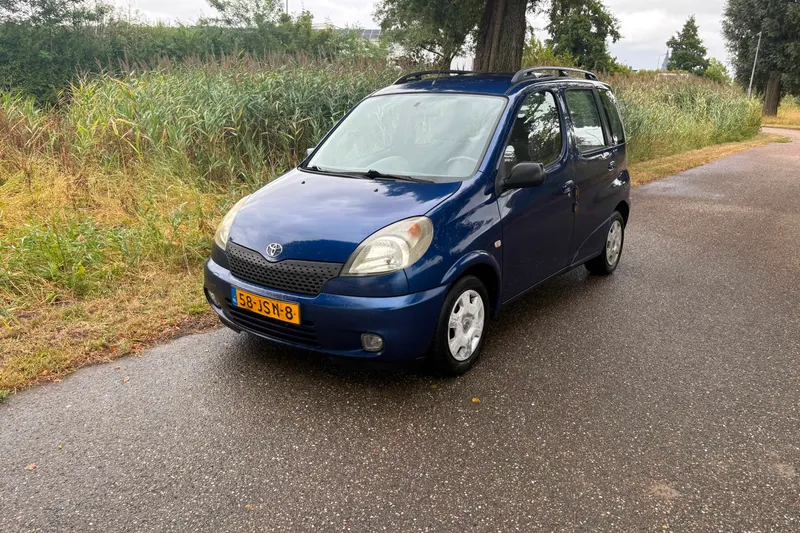 Toyota Yaris (2001)