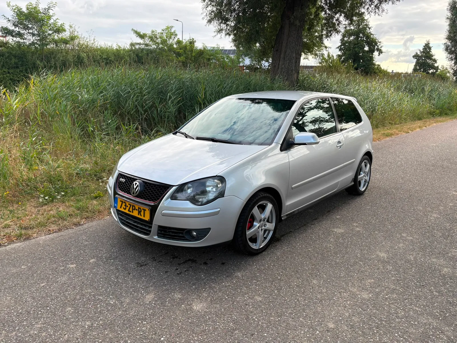 Volkswagen Polo (2008) — foto 1
