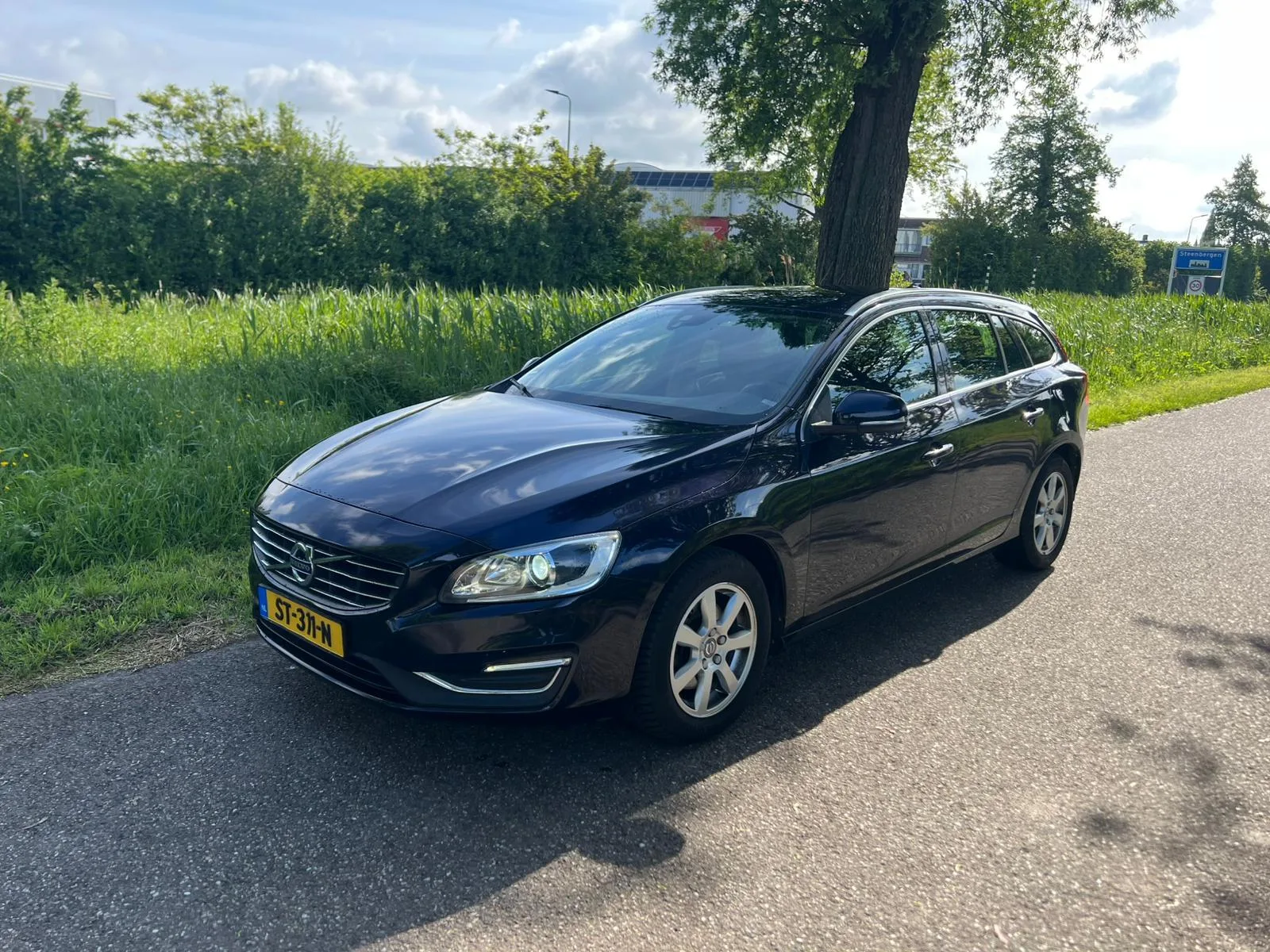 Volvo V60 (2015) — foto 1