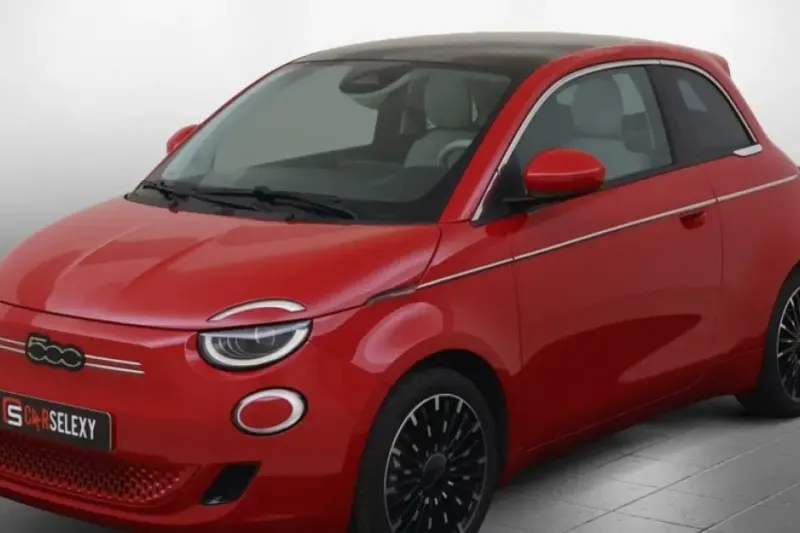 Fiat 500 (2024)