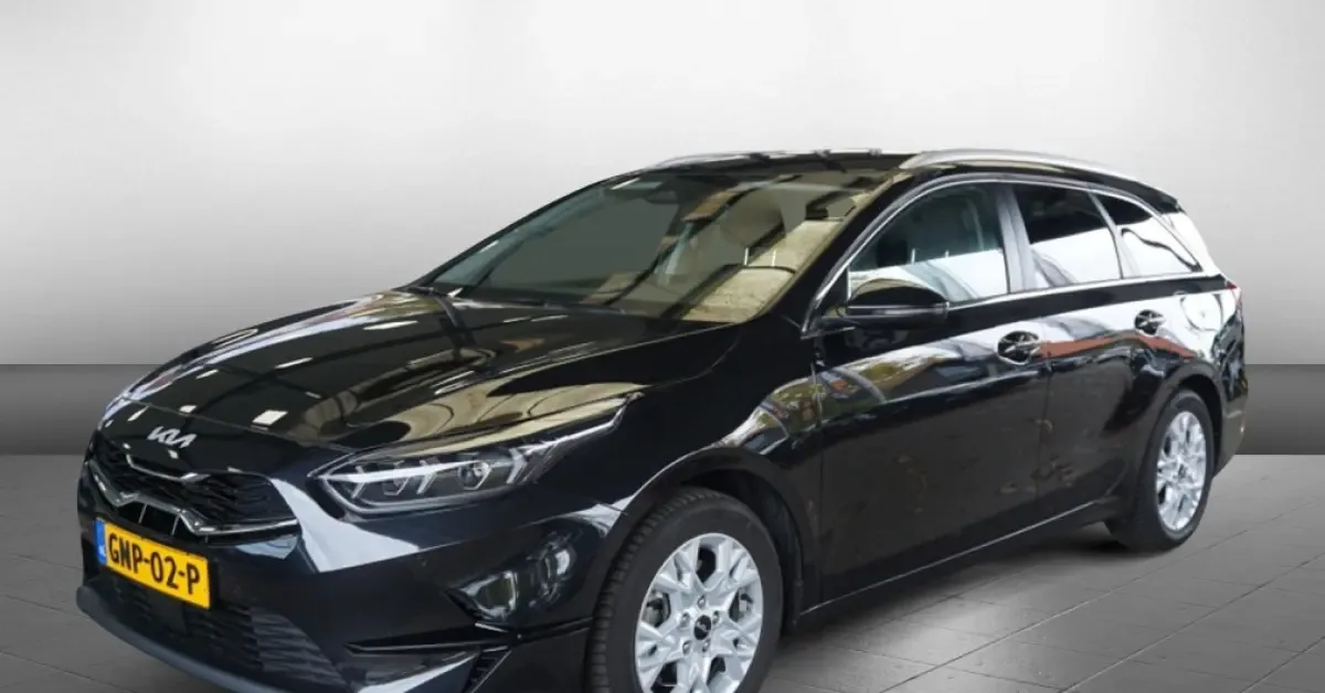 Kia Ceed (2024) — foto 1