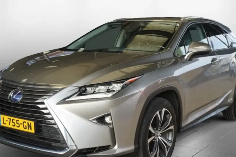 Lexus RX (2019)