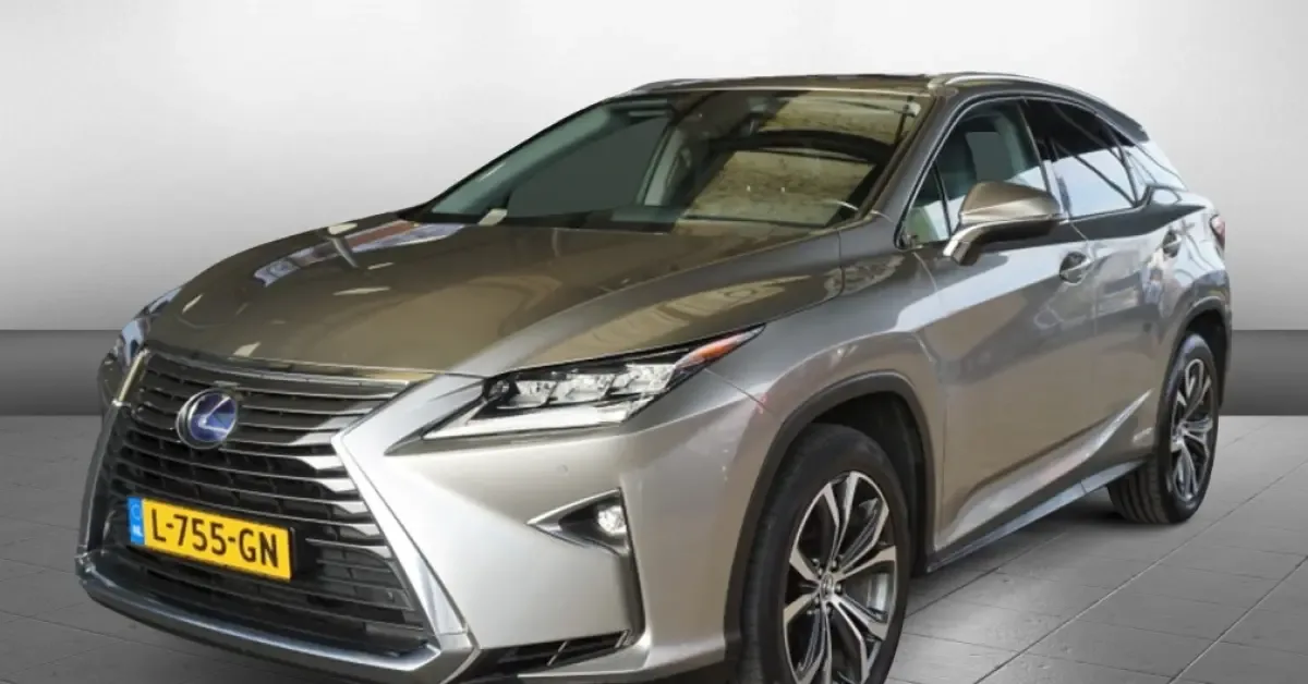 Lexus RX (2019) — foto 1
