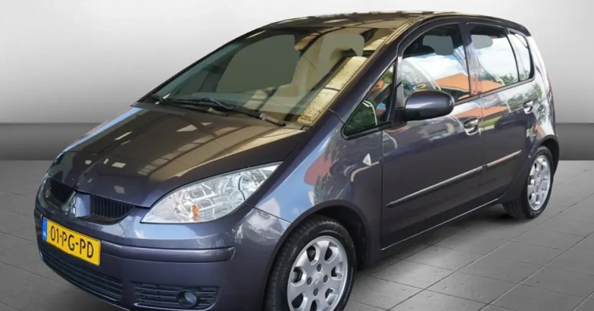 Mitsubishi Colt (2004) — foto 1