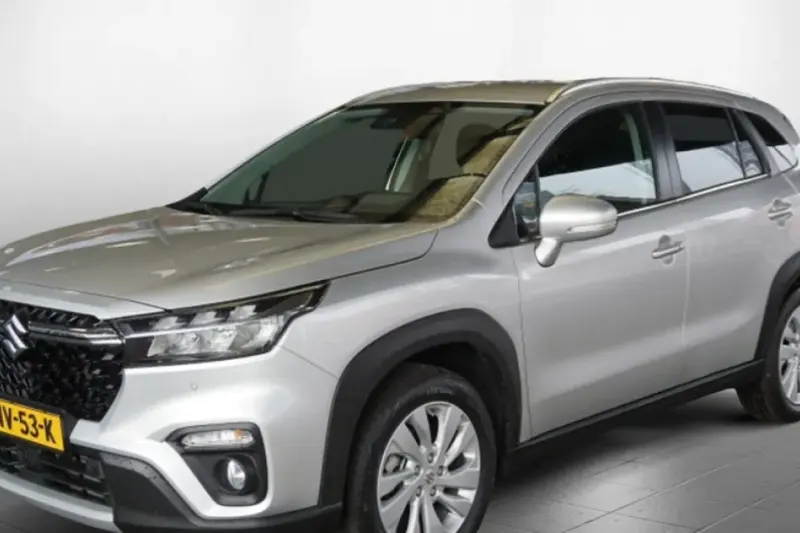 Suzuki S-Cross (2025)