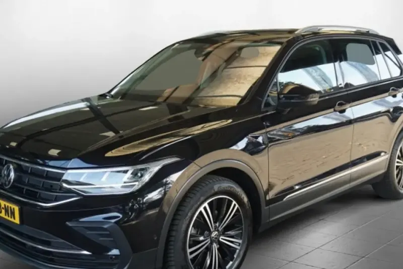 Volkswagen Tiguan (2022)