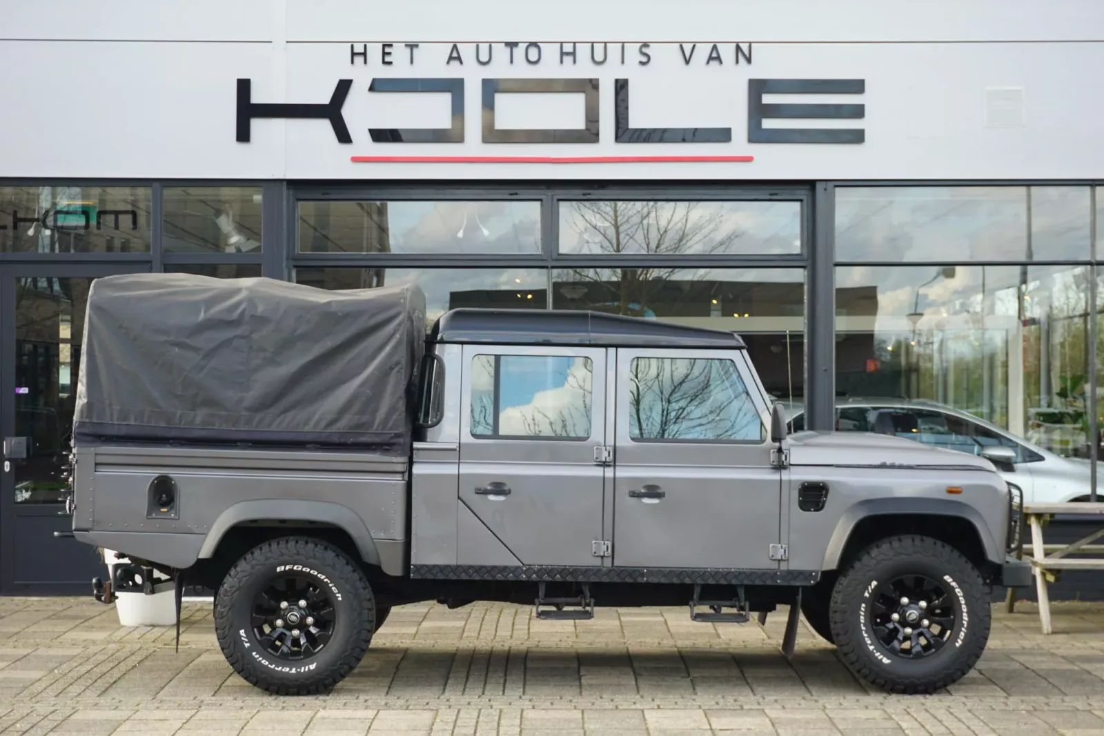 Land Rover Defender (2015) — foto 1