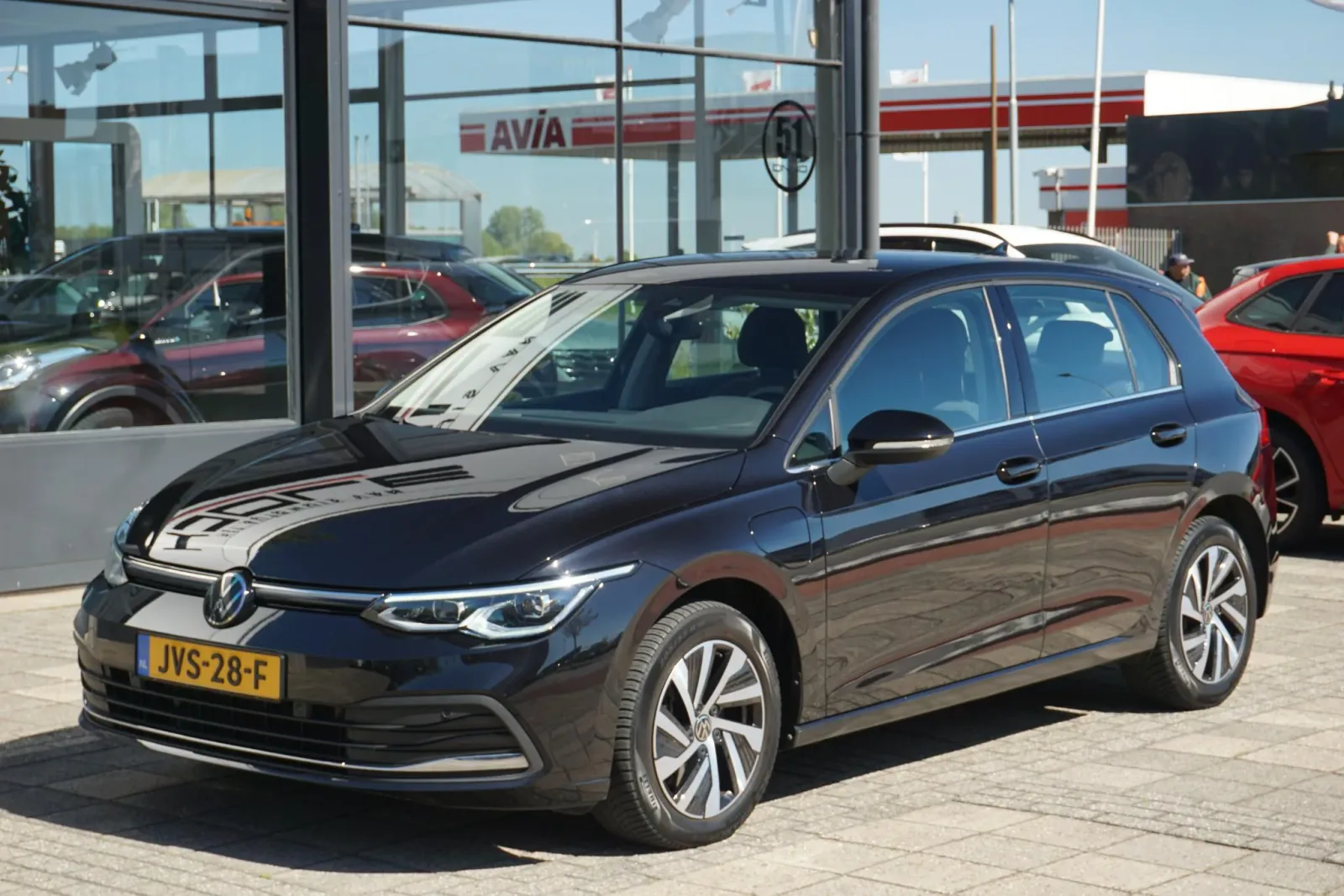Volkswagen Golf (2023) — foto 1
