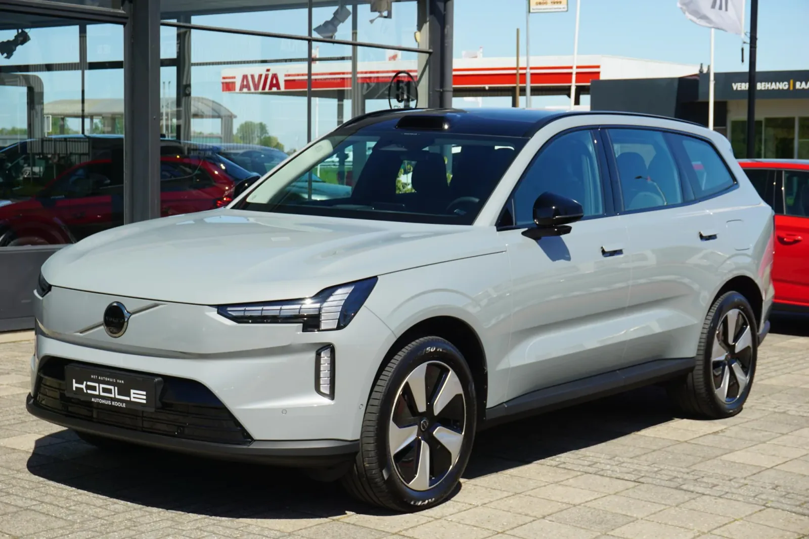Volvo EX90 (2025) — foto 1