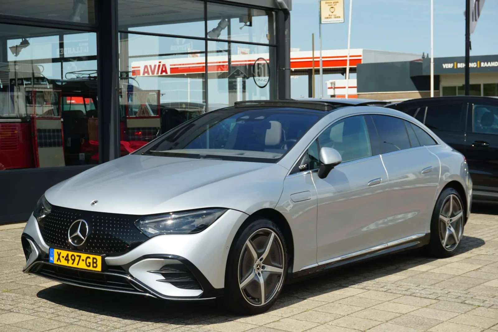 Mercedes-Benz EQE (2022) — foto 1