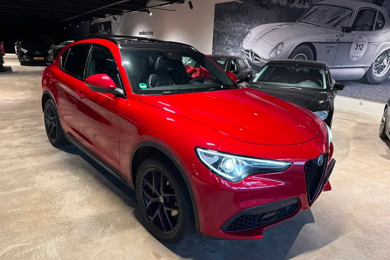 Alfa Romeo Stelvio (2018)