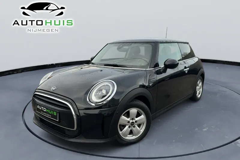 MINI Cooper (2023)