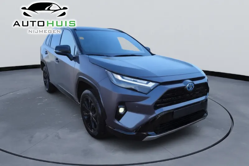 Toyota RAV4 (2025)