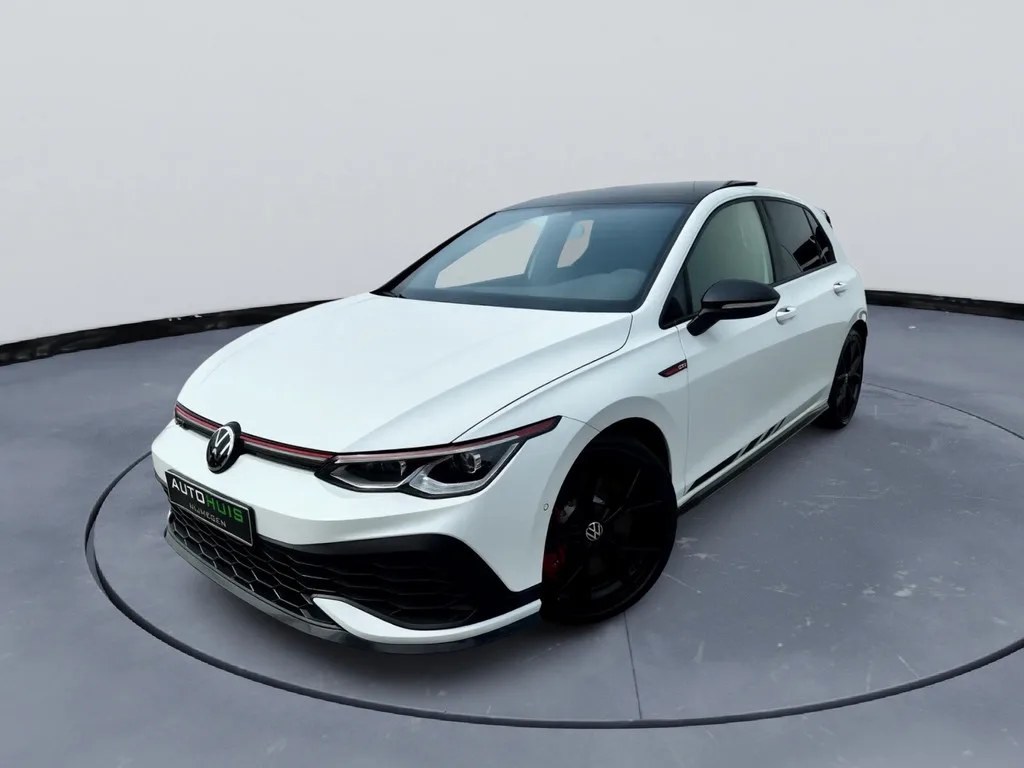 Volkswagen Golf (2022) — foto 1