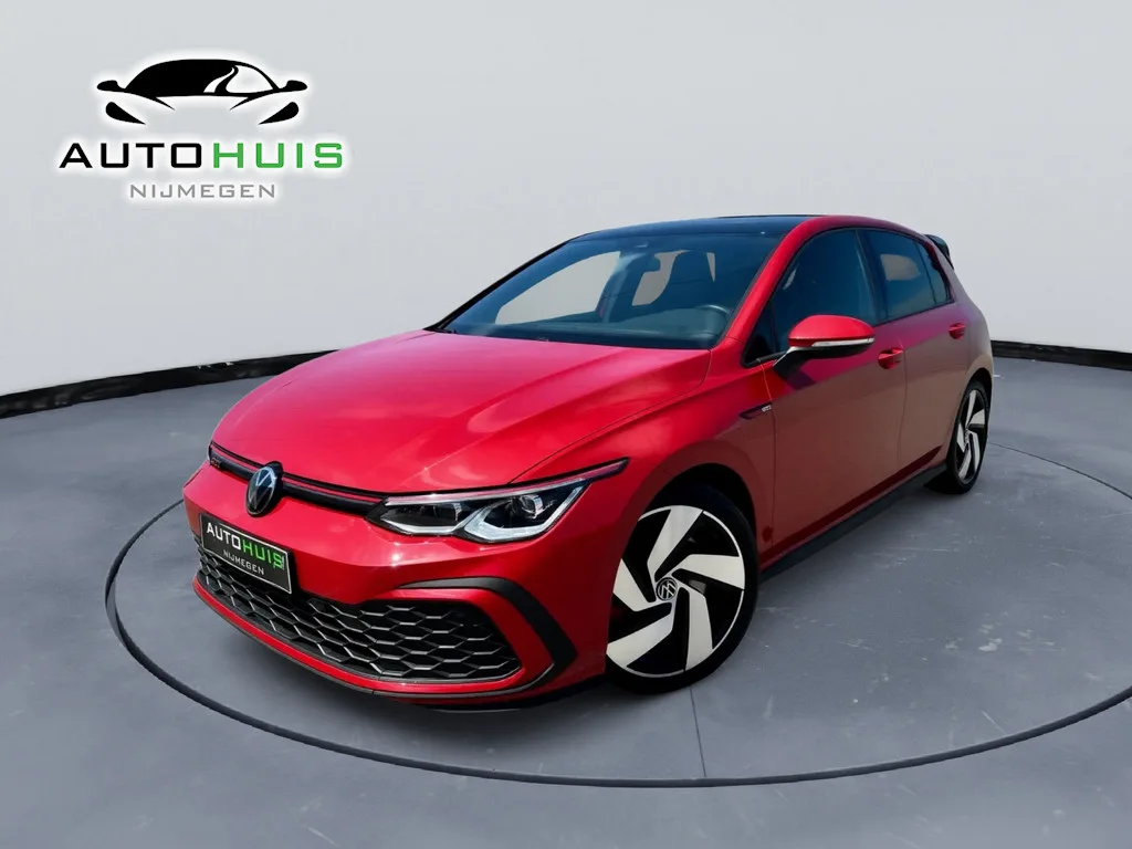 Volkswagen Golf (2020) — foto 1