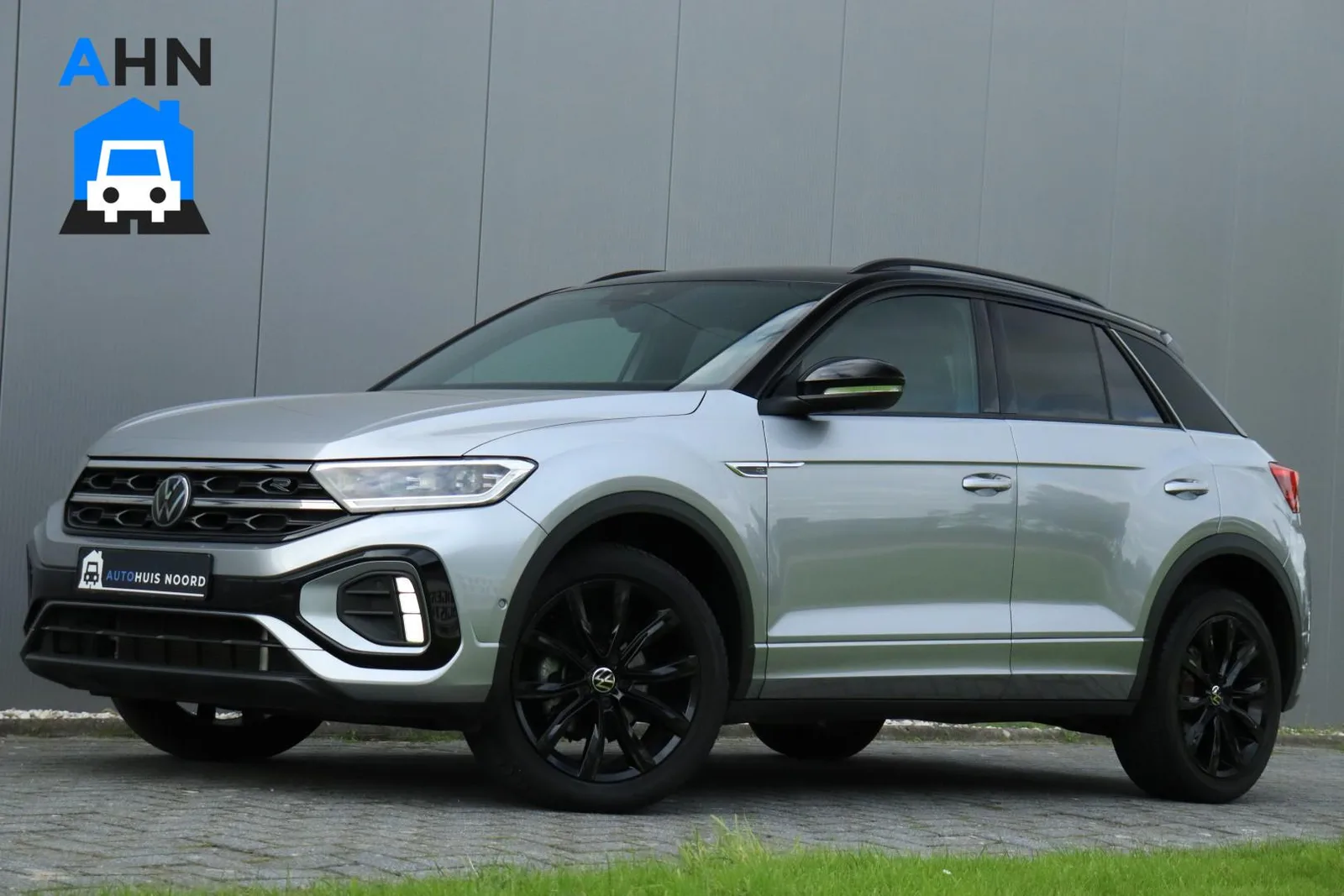 Volkswagen T-Roc (2023) — foto 1