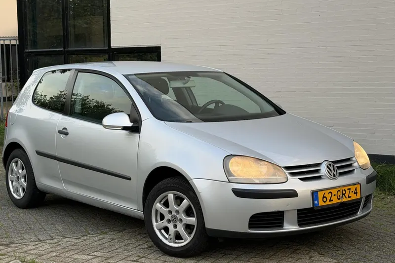Volkswagen Golf (2004)