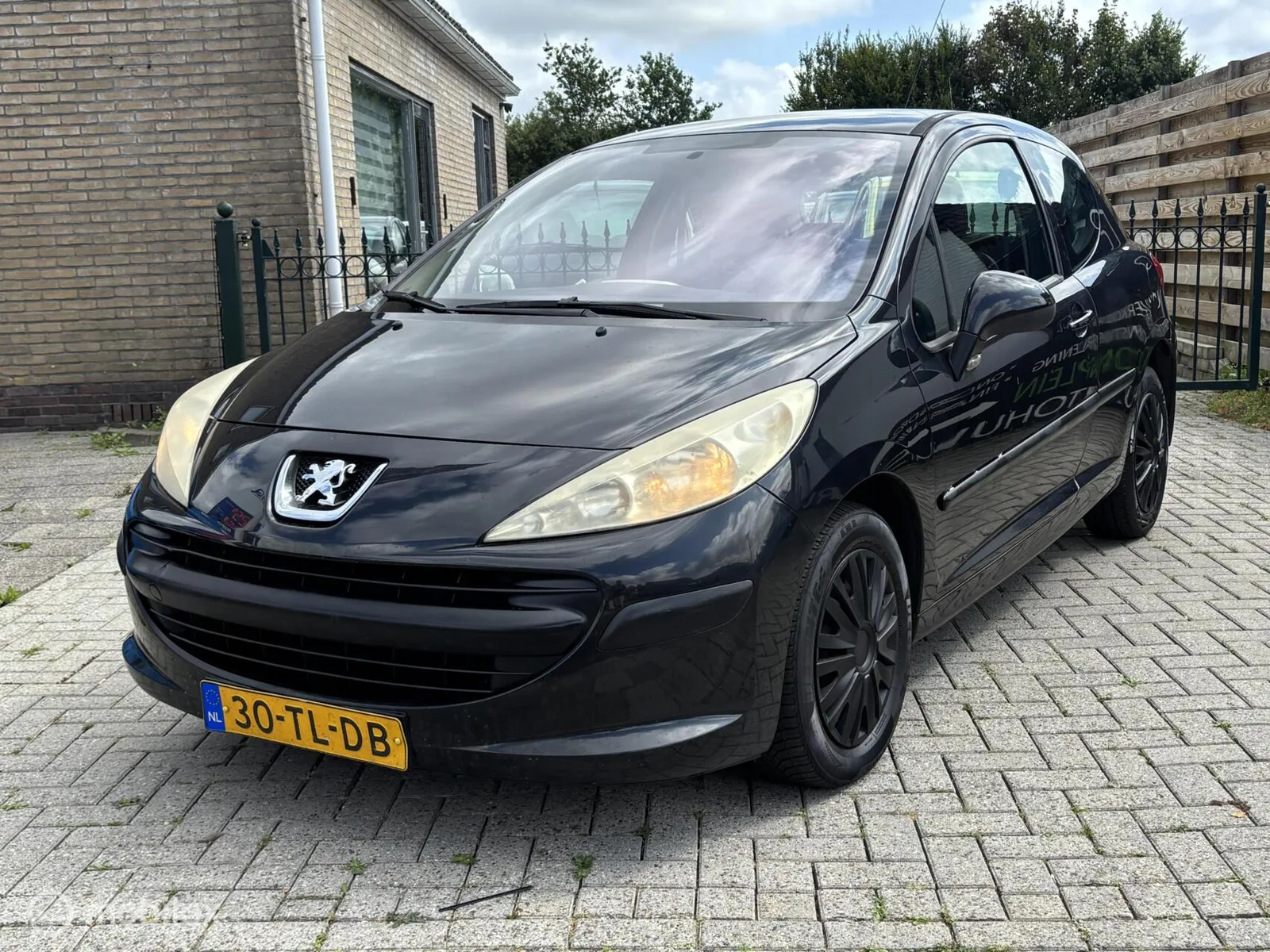 Peugeot 207 (2006) — foto 1