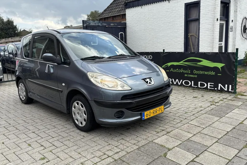 Peugeot 1007 (2005)