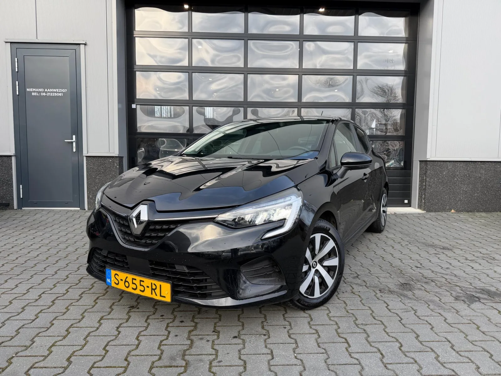 Renault Clio (2023) — foto 1