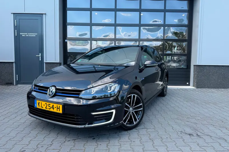 Volkswagen Golf (2016)