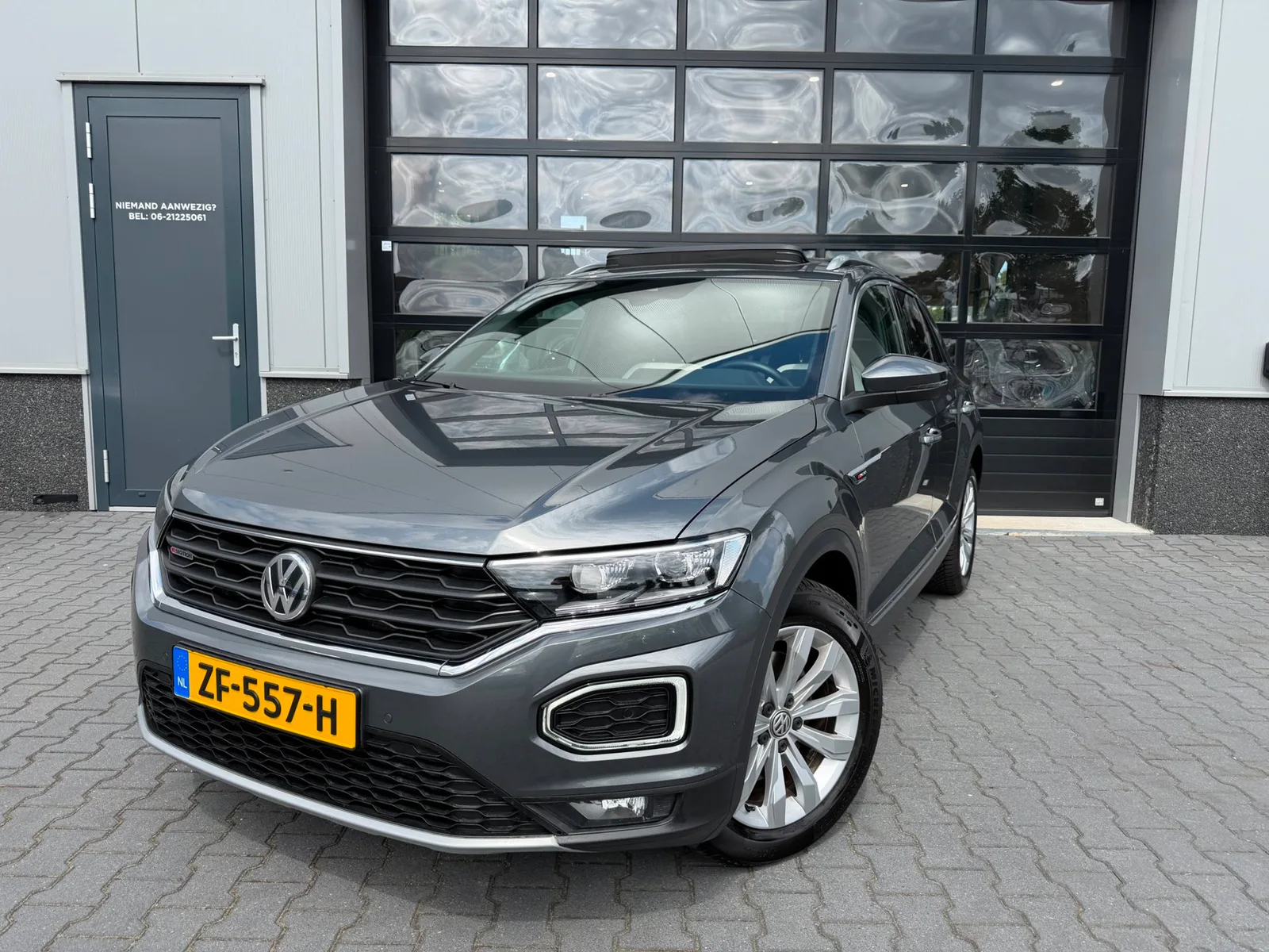 Volkswagen T-Roc (2018) — foto 1