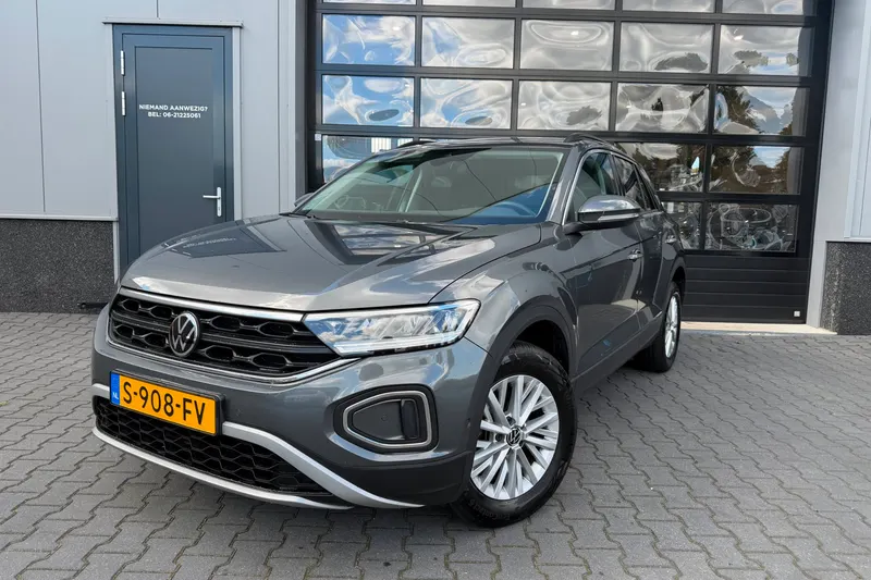 Volkswagen T-Roc (2023)
