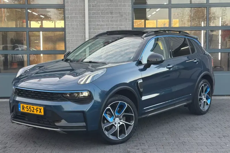 Lynk & Co 01 (2022)