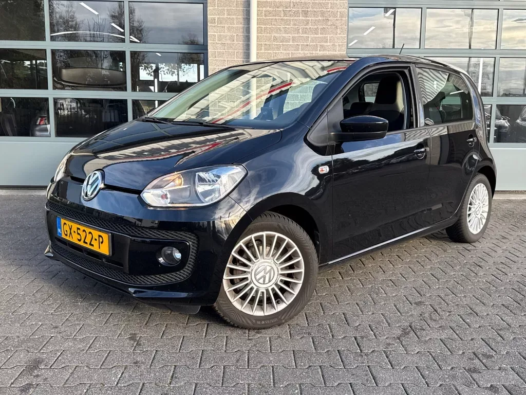 Volkswagen Up! (2015) — foto 1