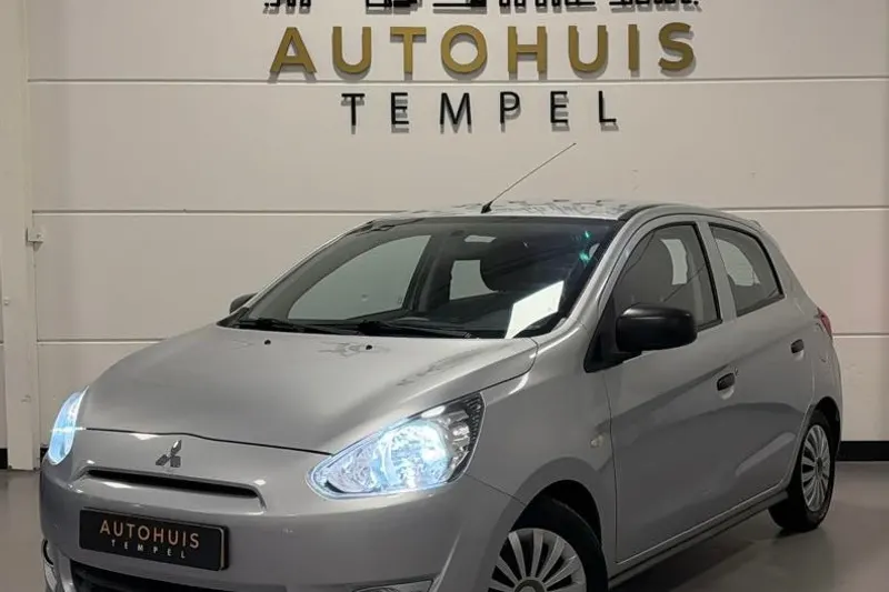 Mitsubishi Space Star (2013)