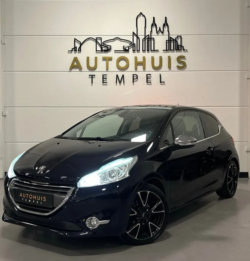 Peugeot 208 (2013) — foto 1