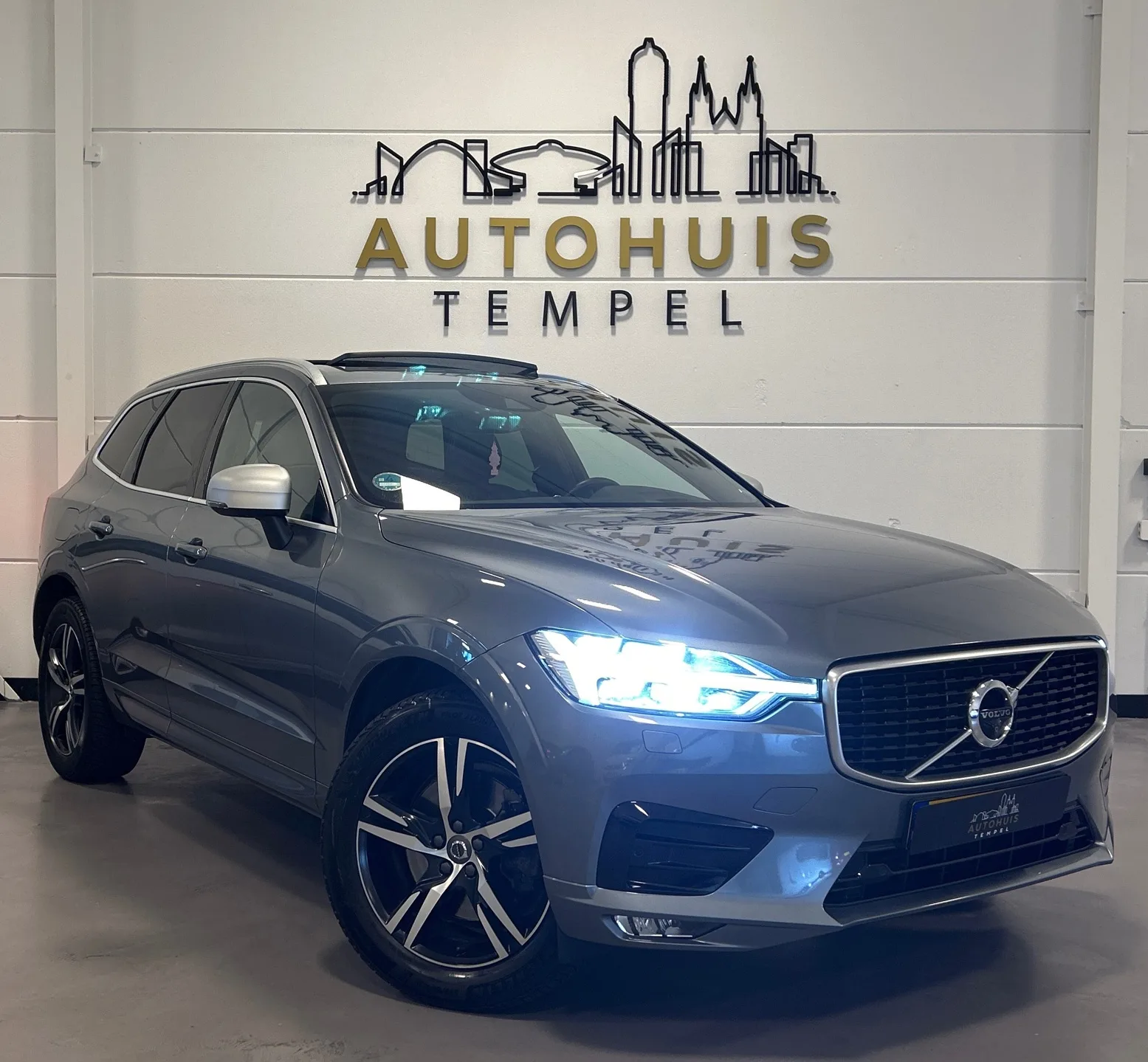Volvo XC60 (2017) — foto 1