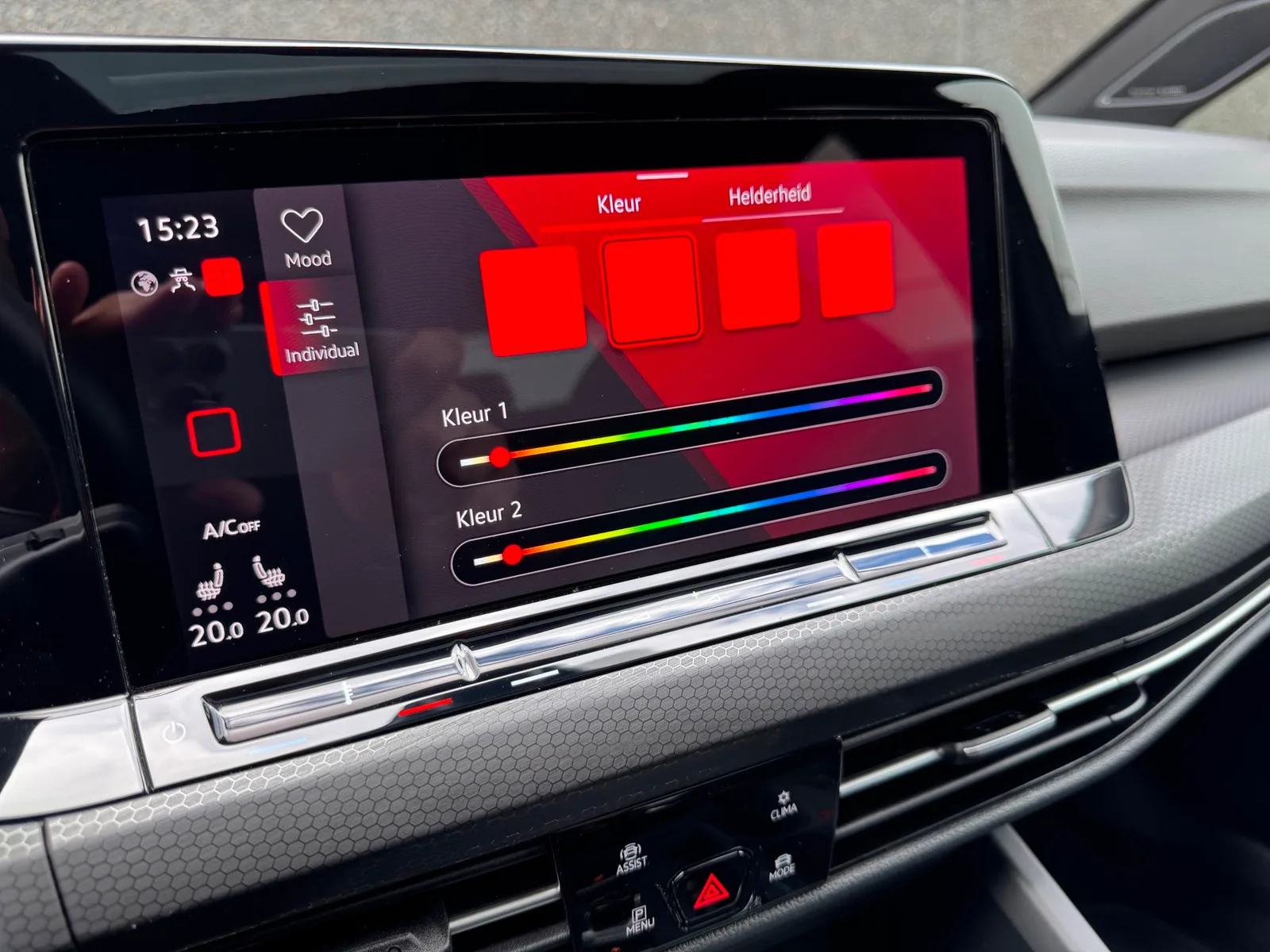 Volkswagen Golf (2022) — foto 1
