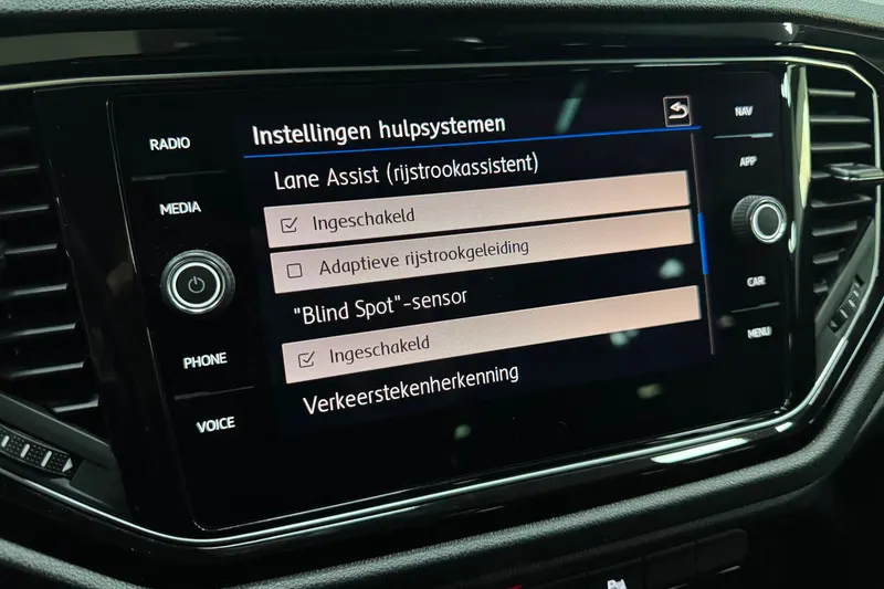 Volkswagen T-Roc (2020)
