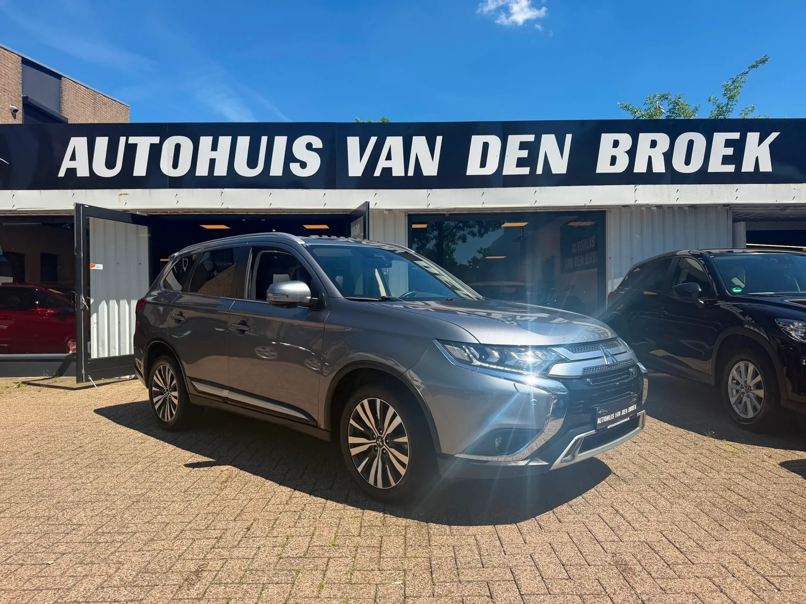 Mitsubishi Outlander (2019) — foto 1