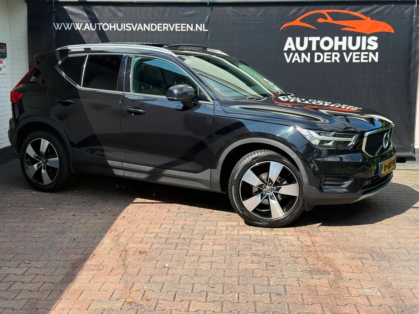 Volvo XC40 (2019) — foto 1