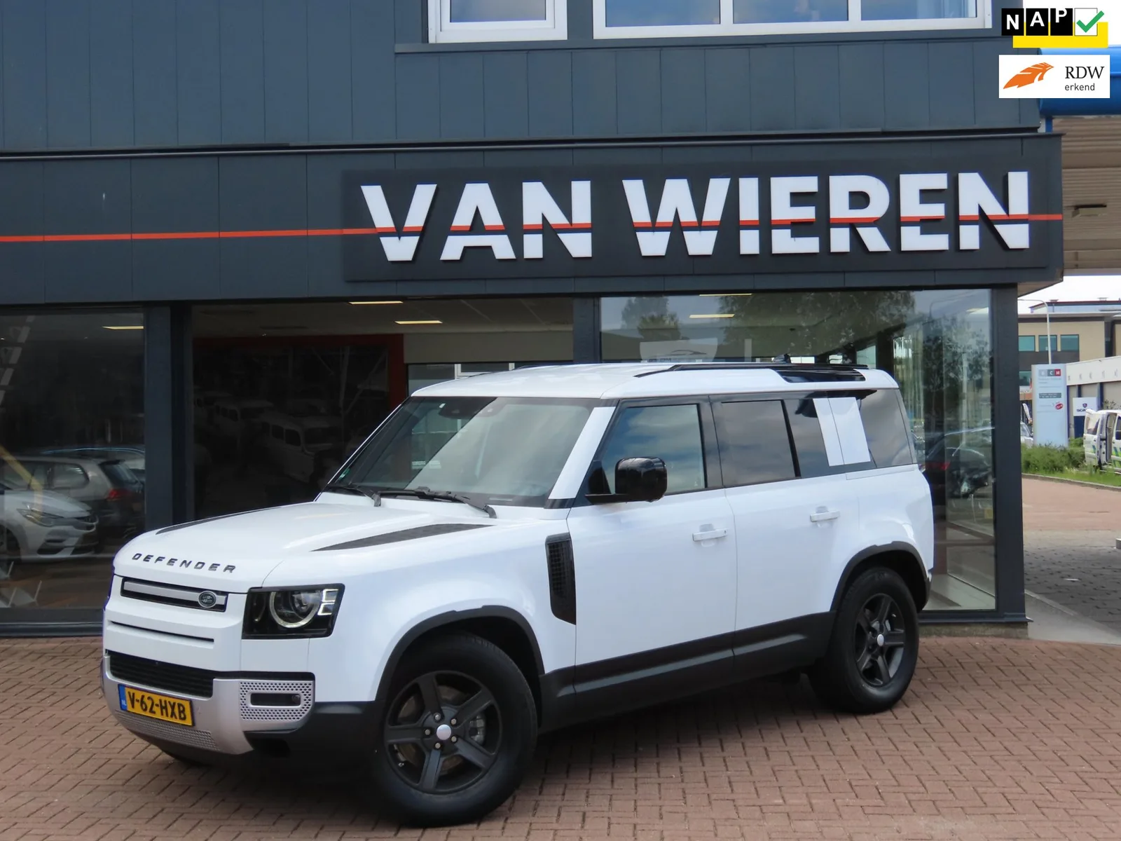 Land Rover Defender (2024) — foto 1