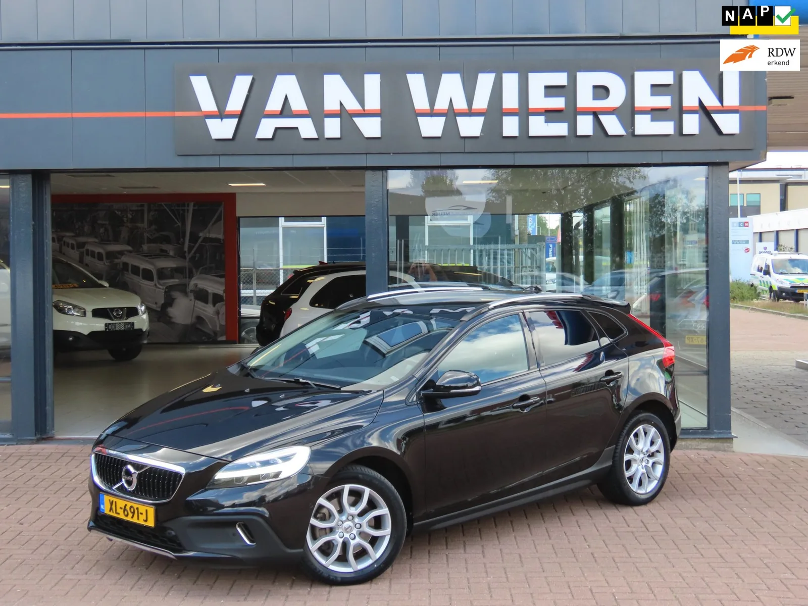 Volvo V40 (2019) — foto 1