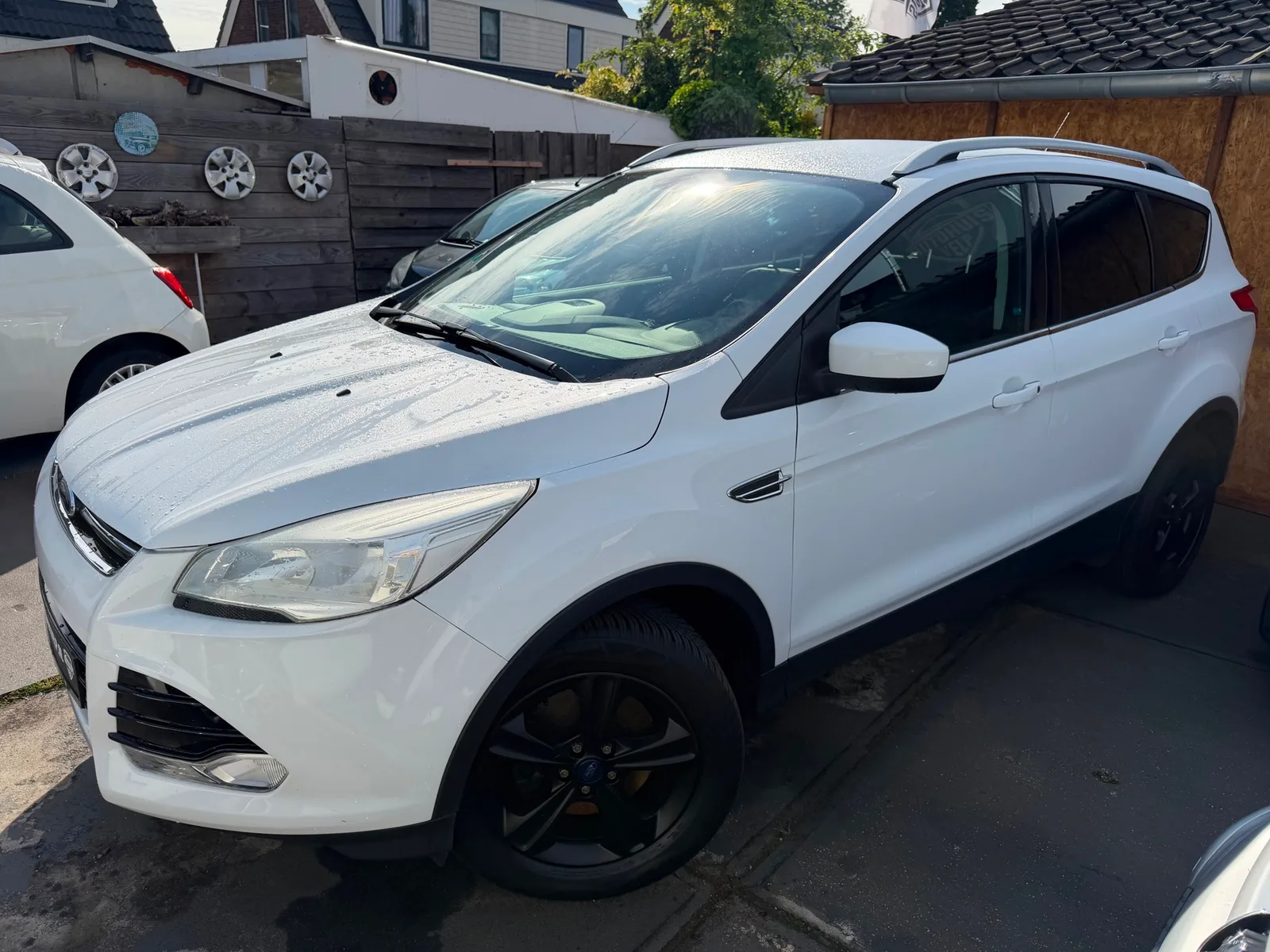 Ford Kuga (2015) — foto 1