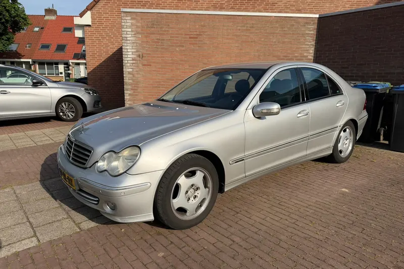 Mercedes-Benz C-Klasse (2005)