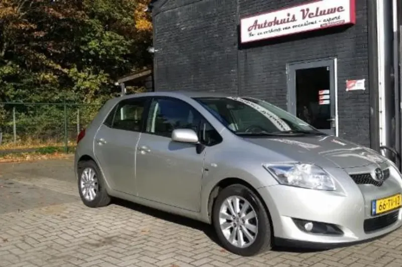 Toyota Auris (2007)