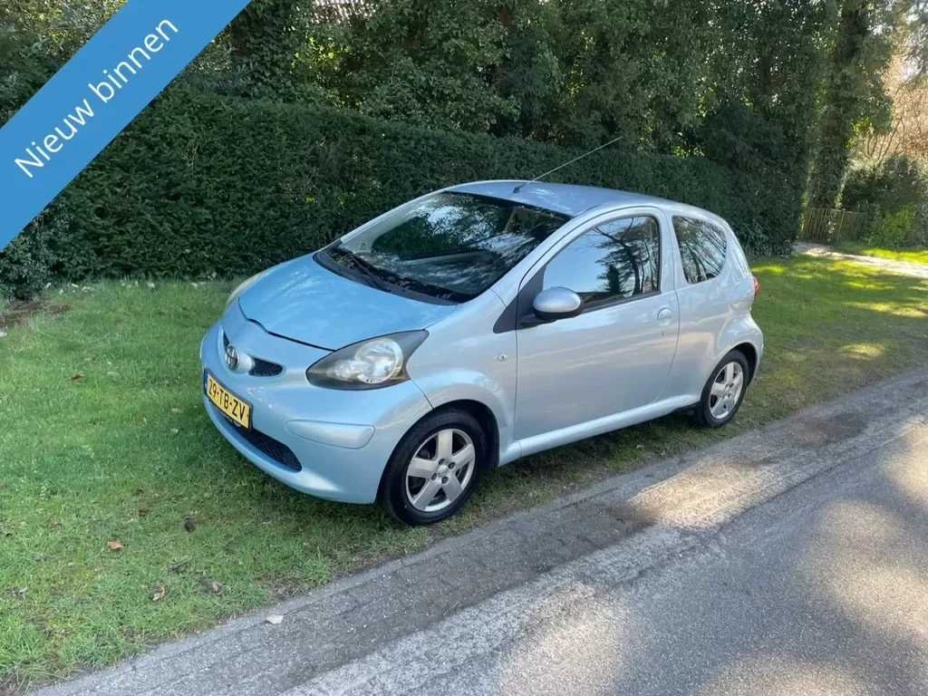 Toyota Aygo (2006) — foto 1