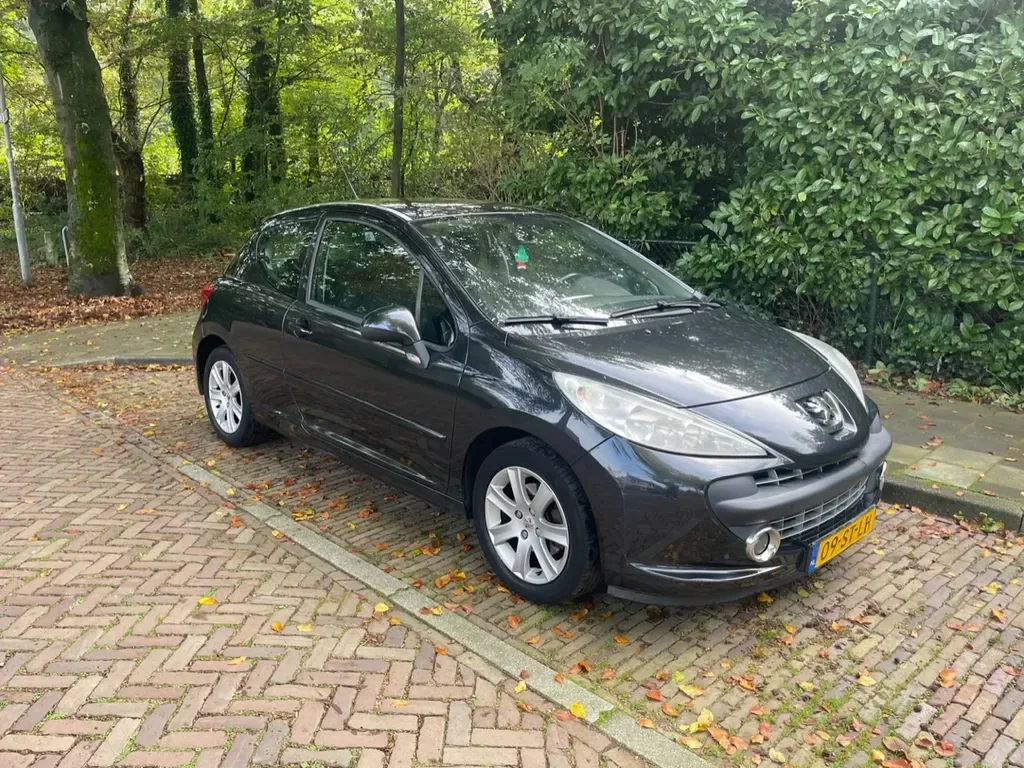 Peugeot 207 (2006) — foto 1