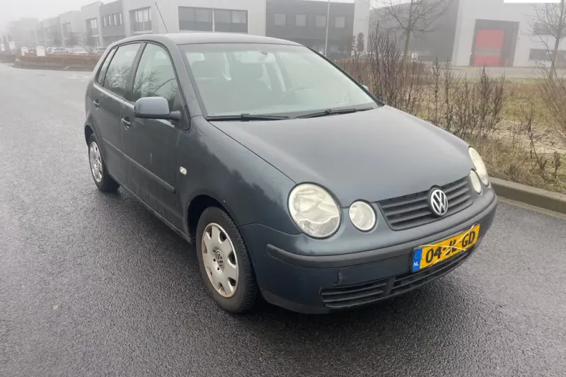 Volkswagen Polo (2002)