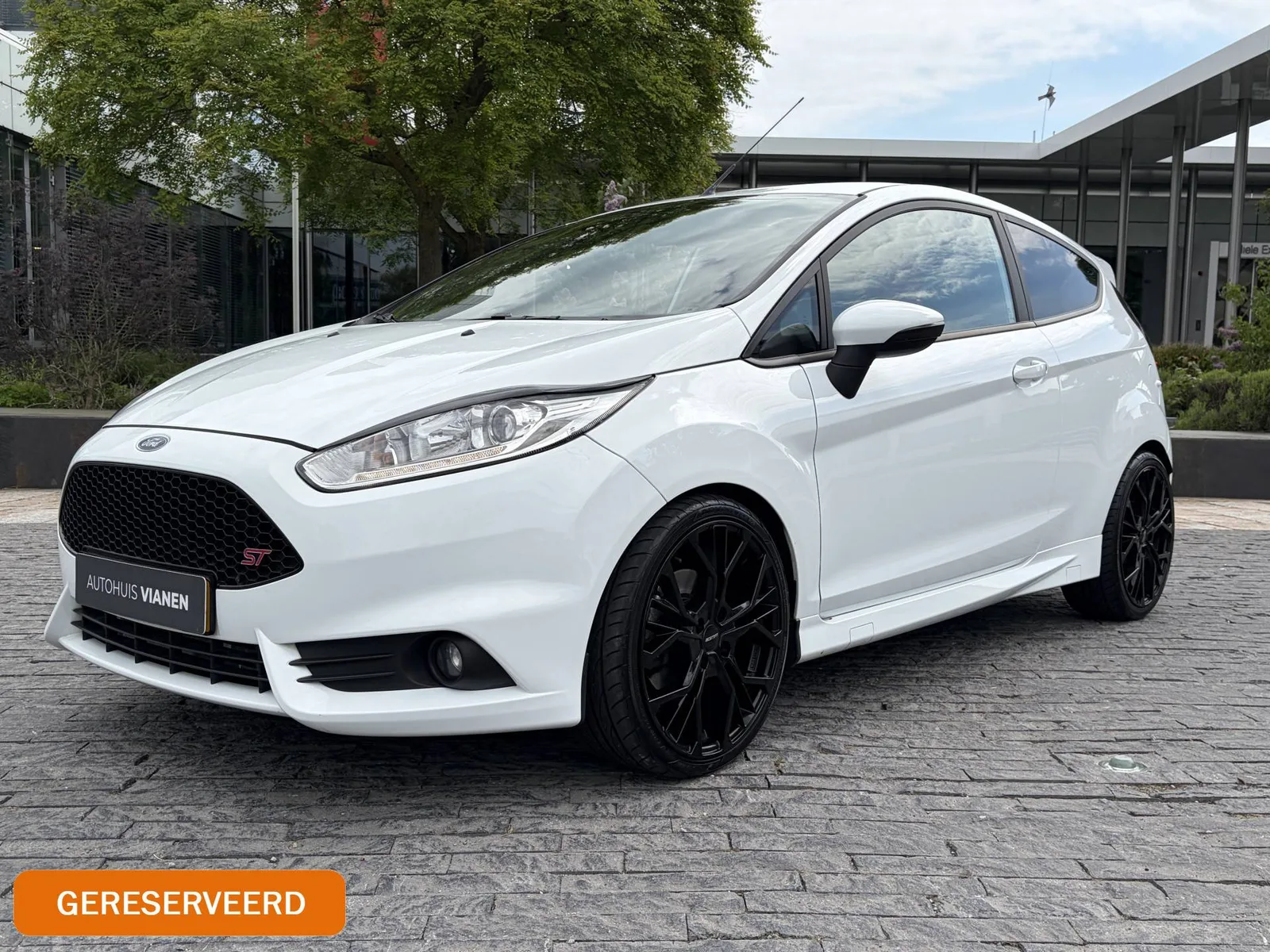 Ford Fiesta (2013) — foto 1