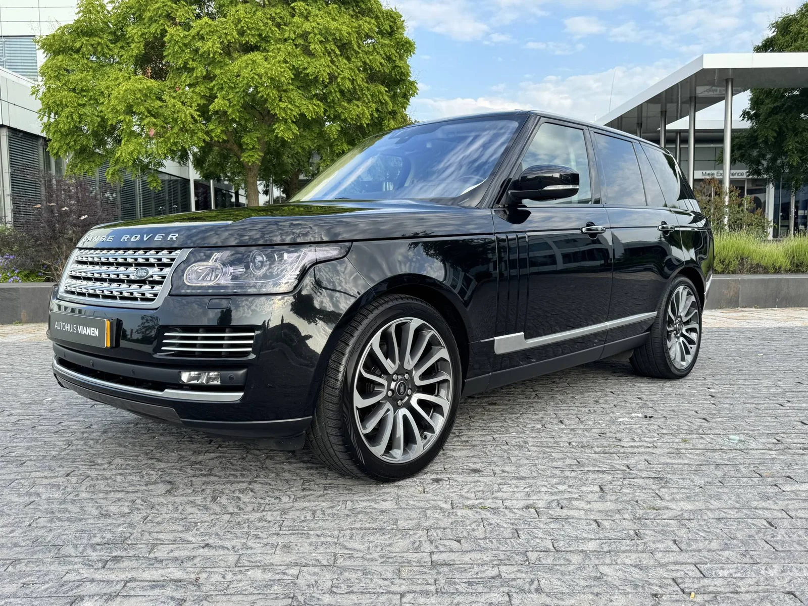 Land Rover Range Rover (2016) — foto 1